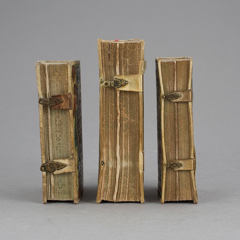 BRUDPSALMBÖCKER, 3 stycken, allmoge, 1800-talets första hälft.