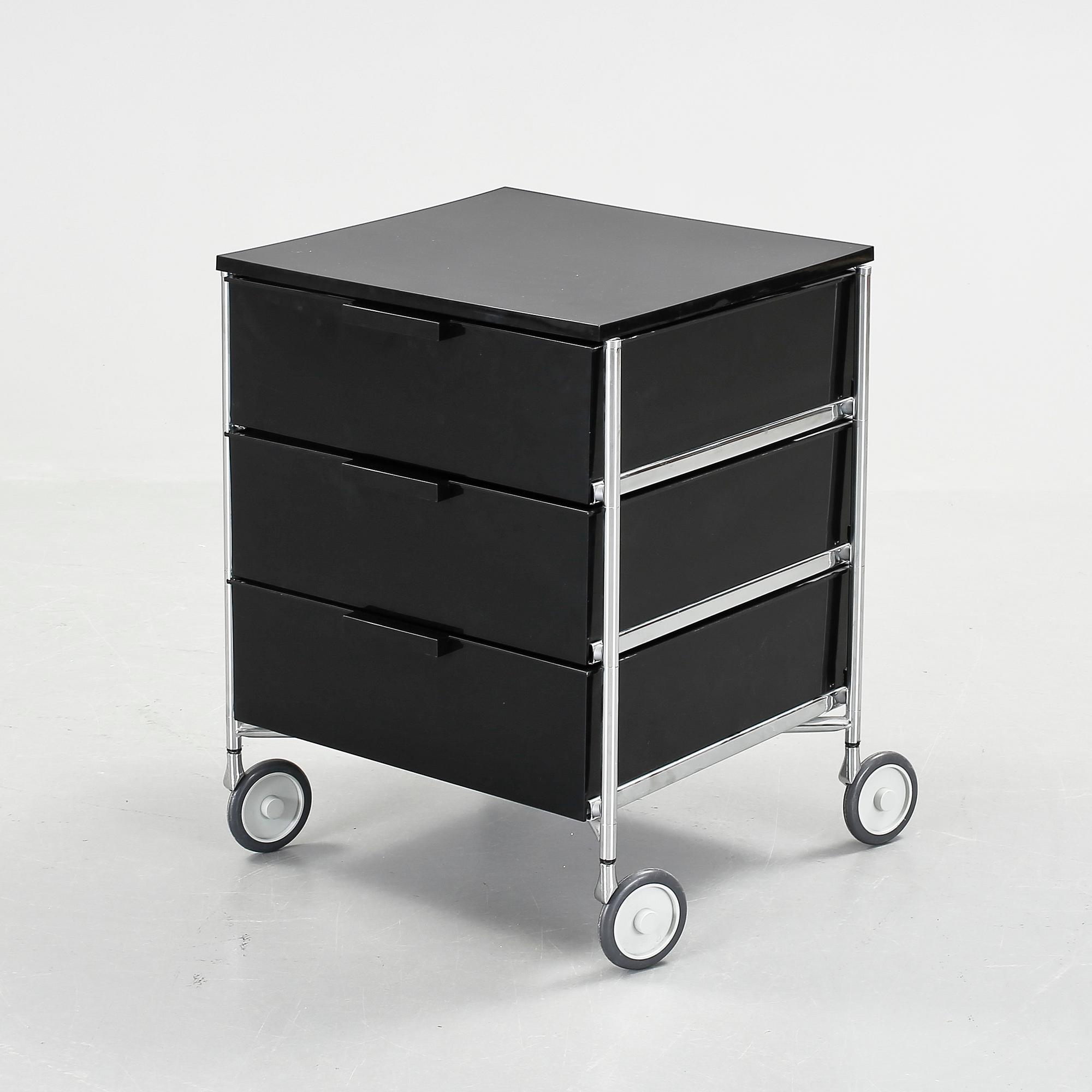 SIDOBORD, Antonio Citterio för Kartell 1990-tal.