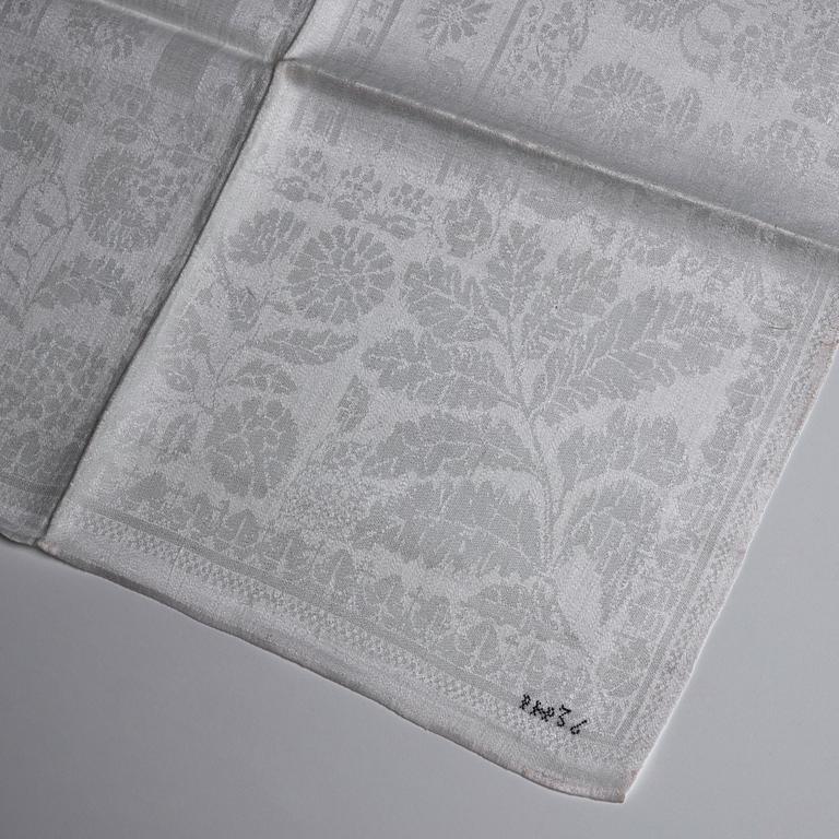 NAPKINS, 24 pieces (as well as 12 unmangled pieces with the same pattern). Linen damask. Wadstena Fabrik, Sweden,