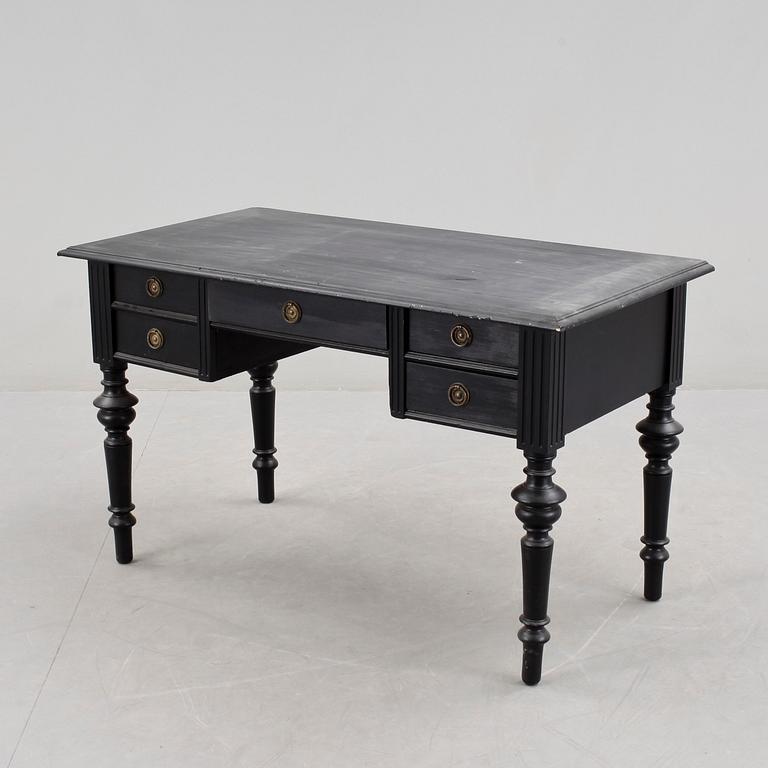 SKRIVBORD, nyrenässans, 1800-talets slut.