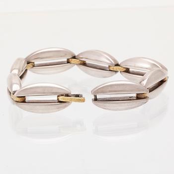 Regitze Overgaard, armband silver och 18K guld nr 409 för Georg Jensen, Danmark.