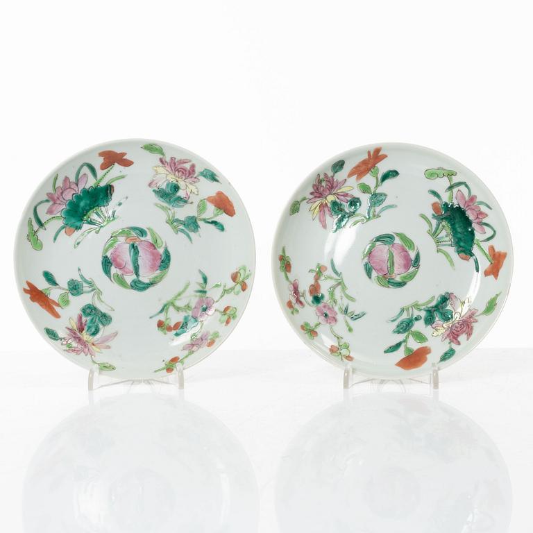 Skålar, sex stycken samt fat, sex stycken, porslin, Kina, sen Qingdynasti / 1900-tal.