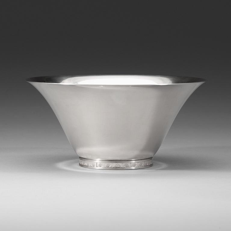 Wiwen Nilsson, a sterling bowl, Lund 1963.