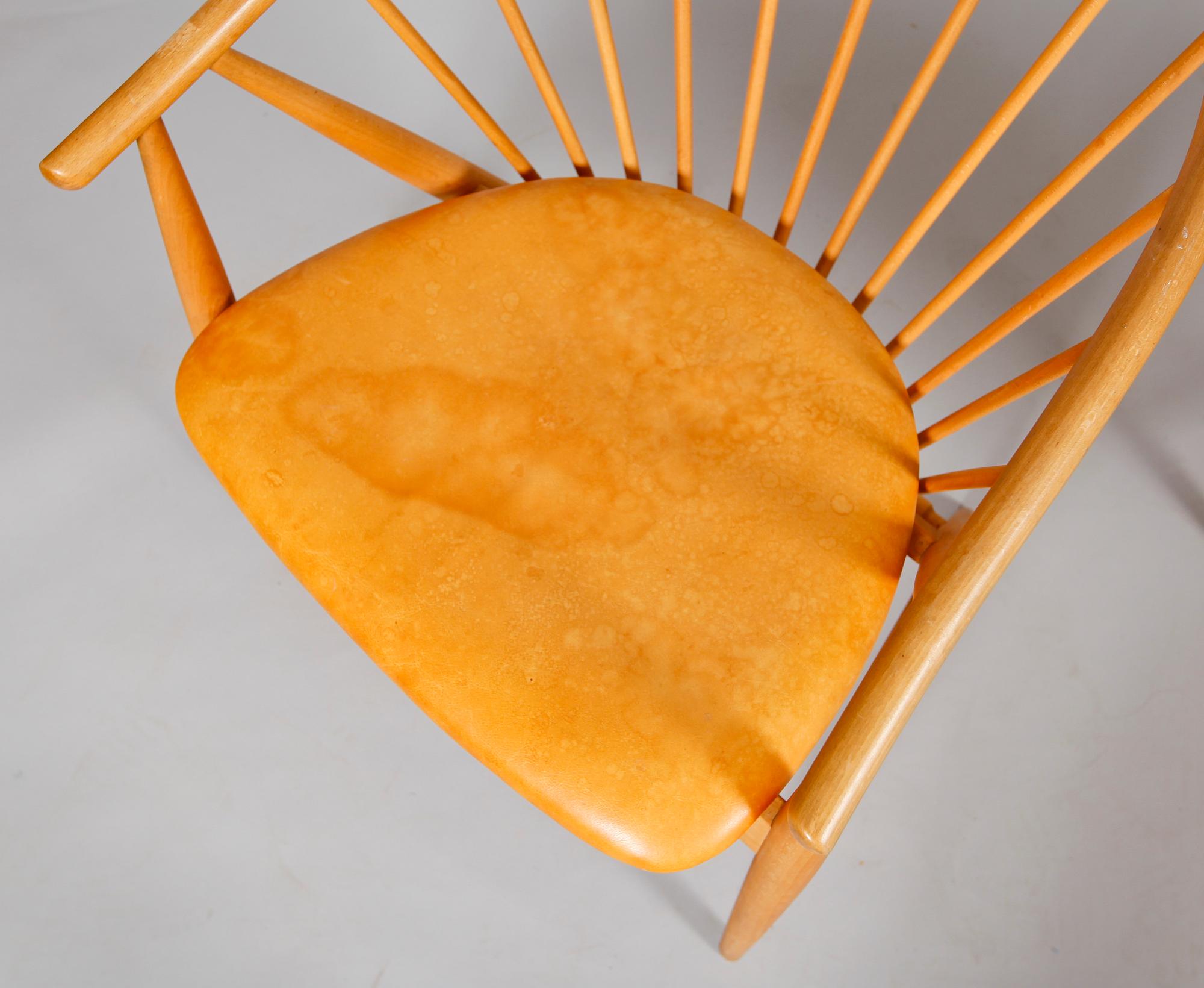 KARMSTOLAR, 2 st, "Solfjädern", Sonna Rosén, formgiven 1948.