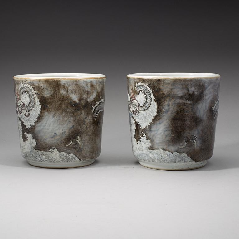 A pair of Chinese enamelled porcelain flower/scroll pots, first half of 20th Century.