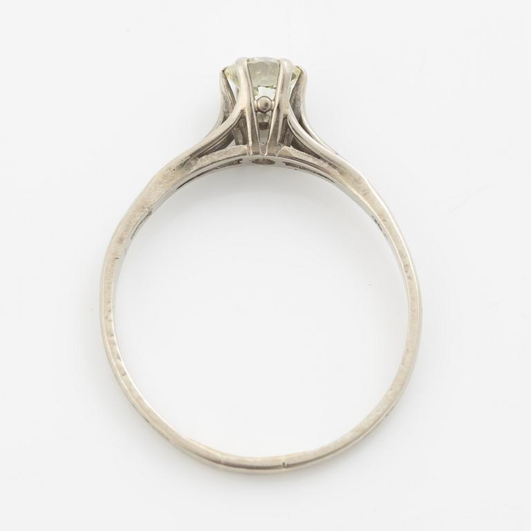 Ring, 18K white gold with brilliant-cut diamond.