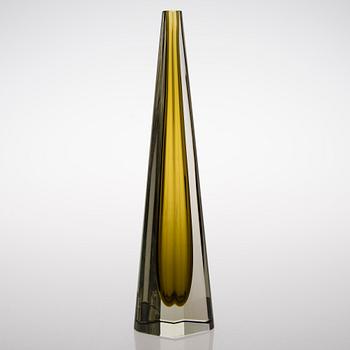 An 'Obelisk' glass sculpture signed K. Franck, Nuutajärvi Notsjö -62.