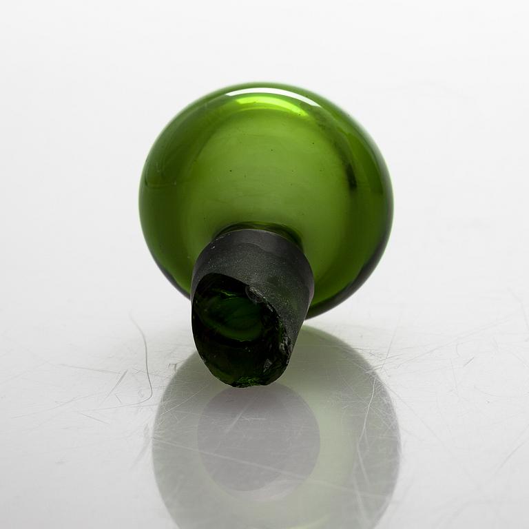 Nanny Still, A 15-piece "Flindari" glassware set, Riihimäen lasi 1964-1968.