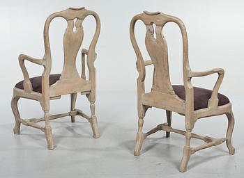 KARMSTOLAR, ett par, rokokostil, 1900-talets andra hälft.