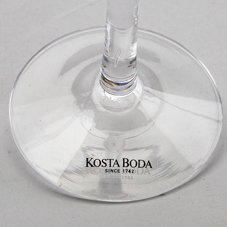 A 28 pcs 'Chateau' glasservice by Bertil Vallien Kosta Boda.