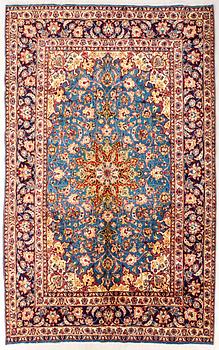 A semiantique Najafabad carpet approx 431x304 cm.