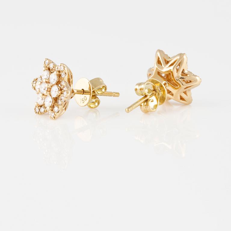 ÖRHÄNGEN, 18K guld med briljantslipade diamanter ca 0.55 ct. Vikt 2,2 gram.