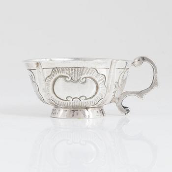 A silver charka, possibly maker's mark of Grigorij Iwanow Serebrjanikow (active 1745-1768), Moscow.