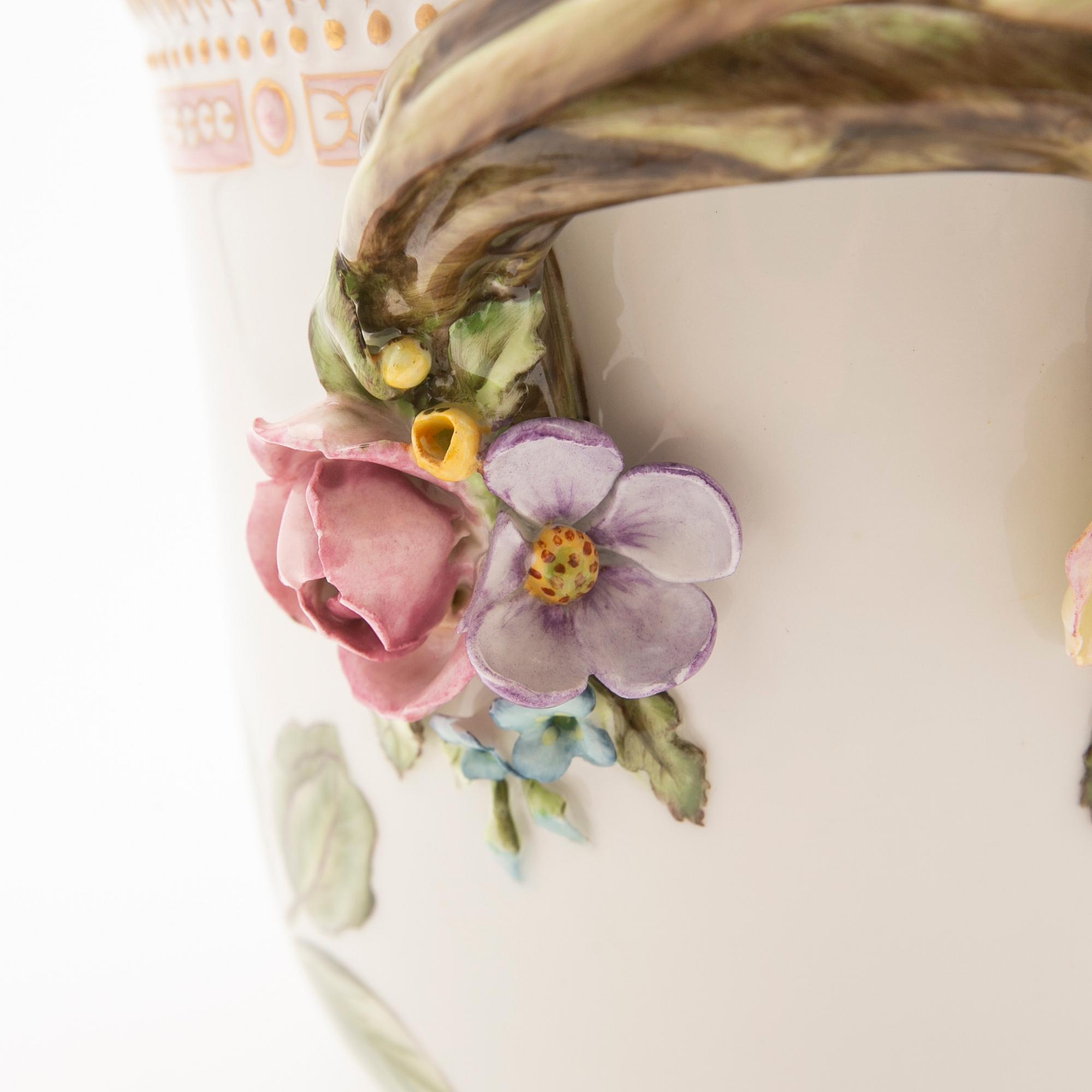 Cachepot/Wine cooler, porcelain. 'Flora Danica', Royal Copenhagen, Denmark, mid-20th century.