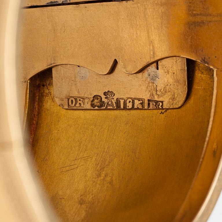Armband, 18K guld, emalj. Olof Robert Lundgren, Åbo 1859 eller 1874.
