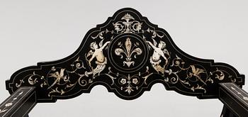 STOL, orientalisk, 1900-talets första hälft.