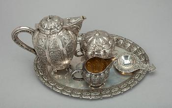 KAFFESERVIS, 4 delar samt TESIL, silver, Hopeavalu Oy, 1956. Vikt tot. 1380 g.