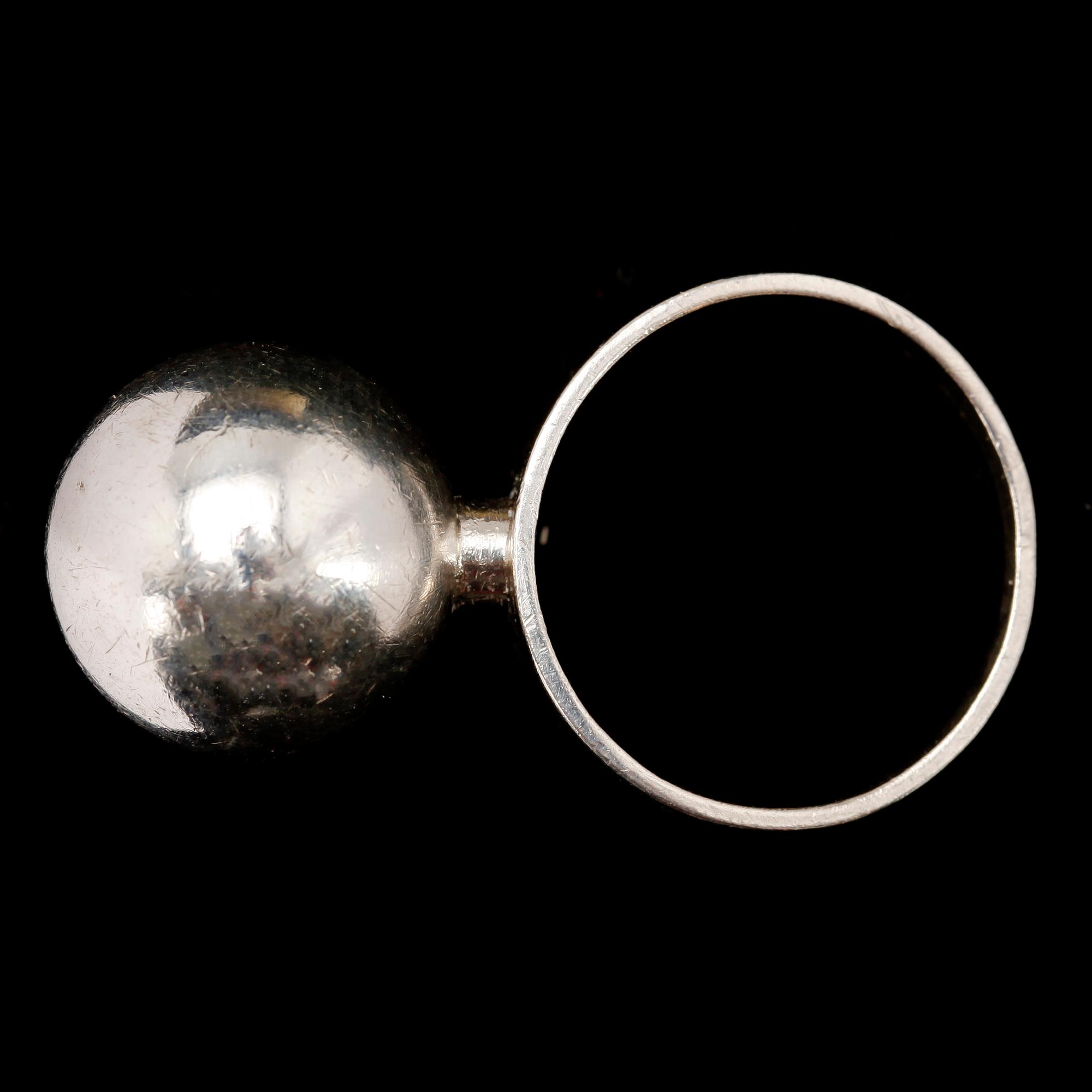 RINGAR, 2 st, silver, 1967 samt 1977.