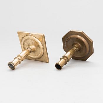 Kynttilänjalkoja, 2 kpl, Espania 1600-luvun loppupuoli.