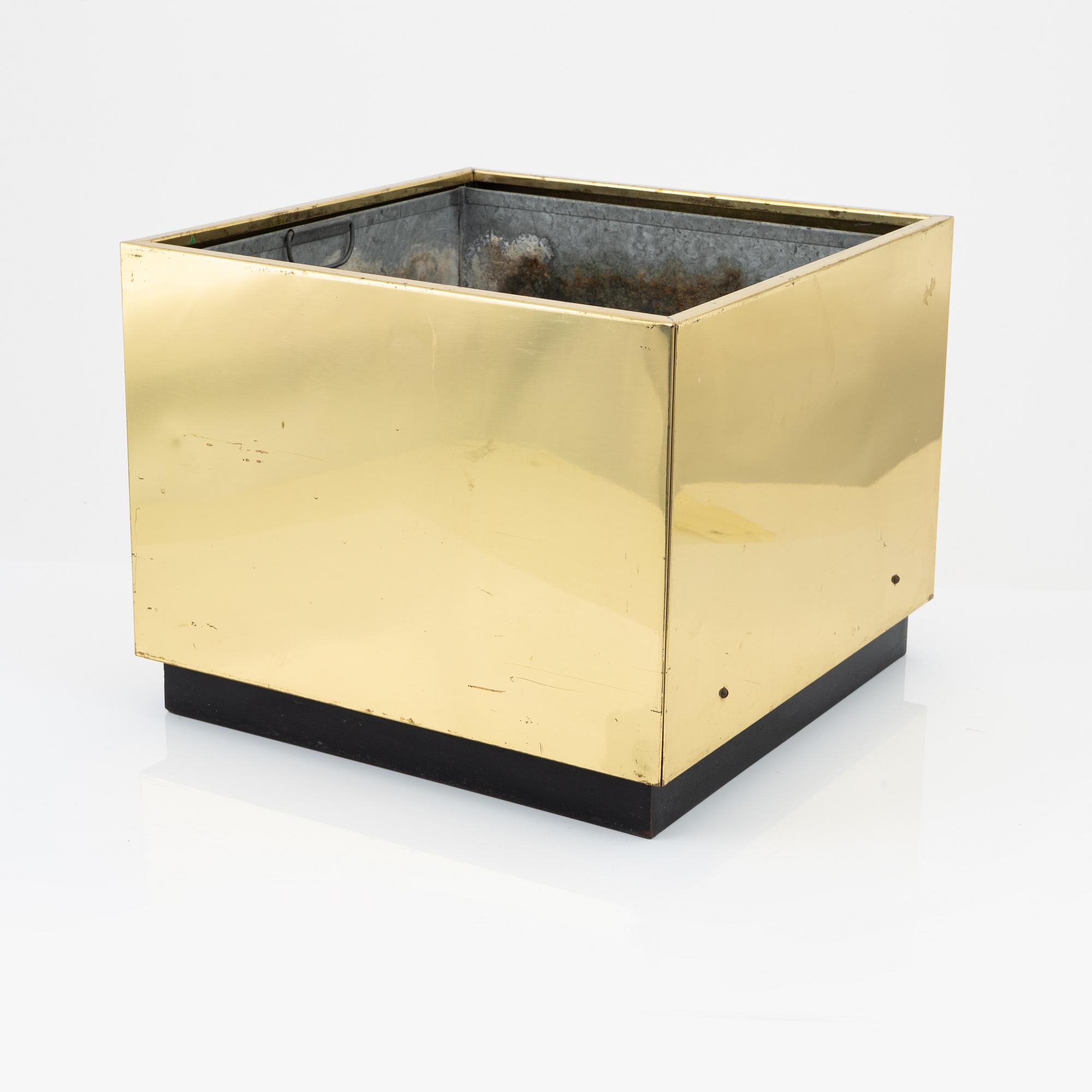 Hans-Agne Jakobsson, blomlåda, Hans-Agne Jakobsson AB, Markaryd, 1900-talets andra hälft.