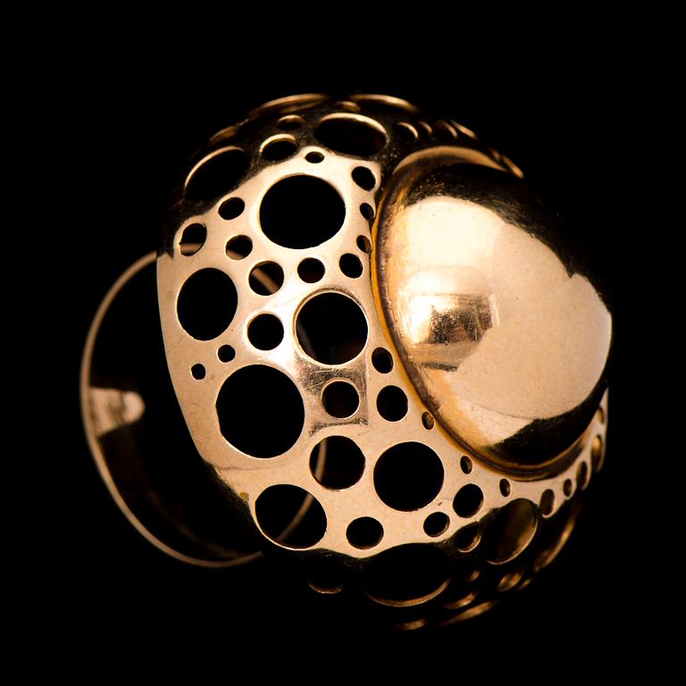 A LIISA VITALI RING, 14K gold. 1968.