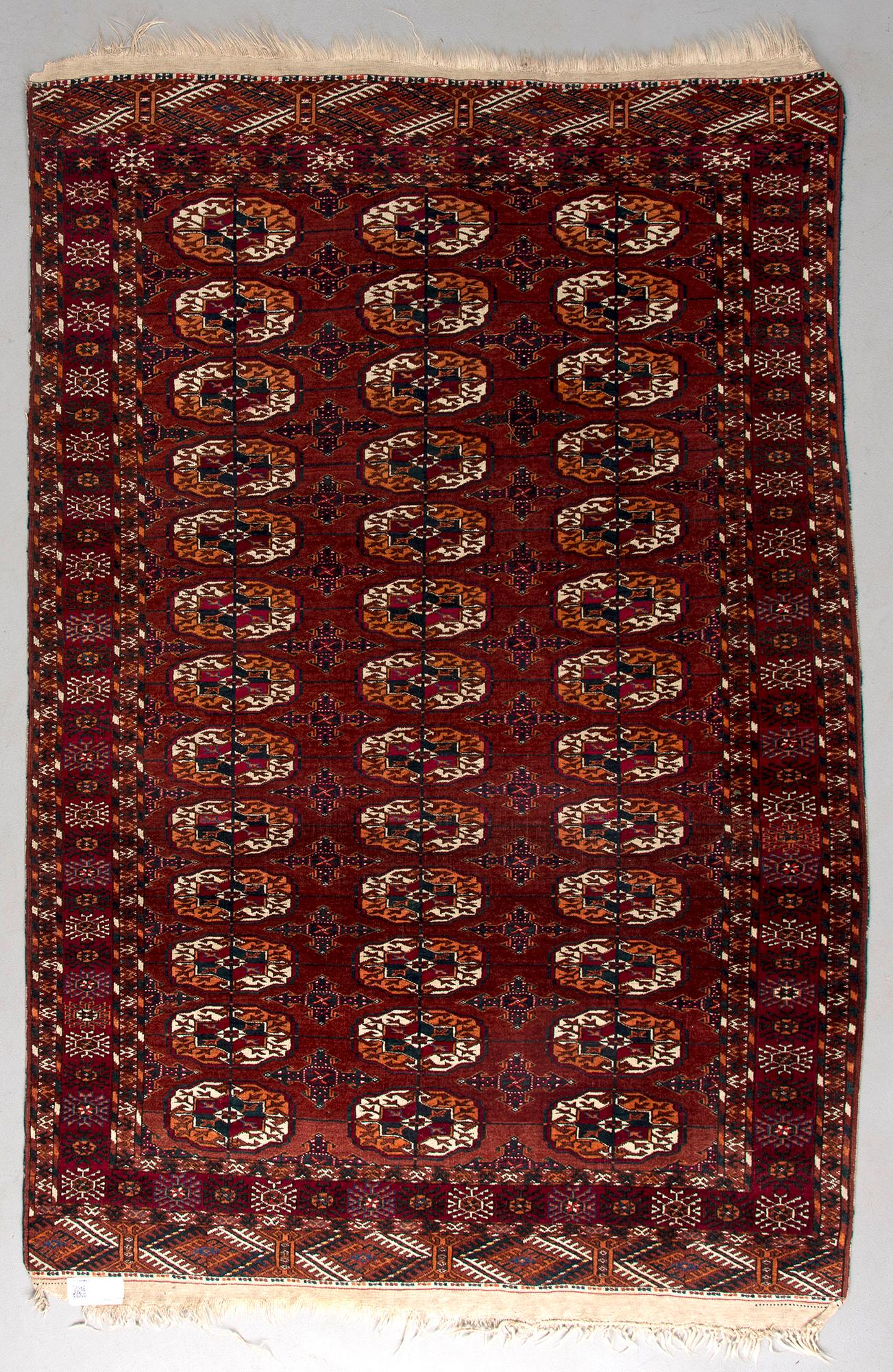MATTA, Tekke, Turkmen. Ca 207x136 cm.