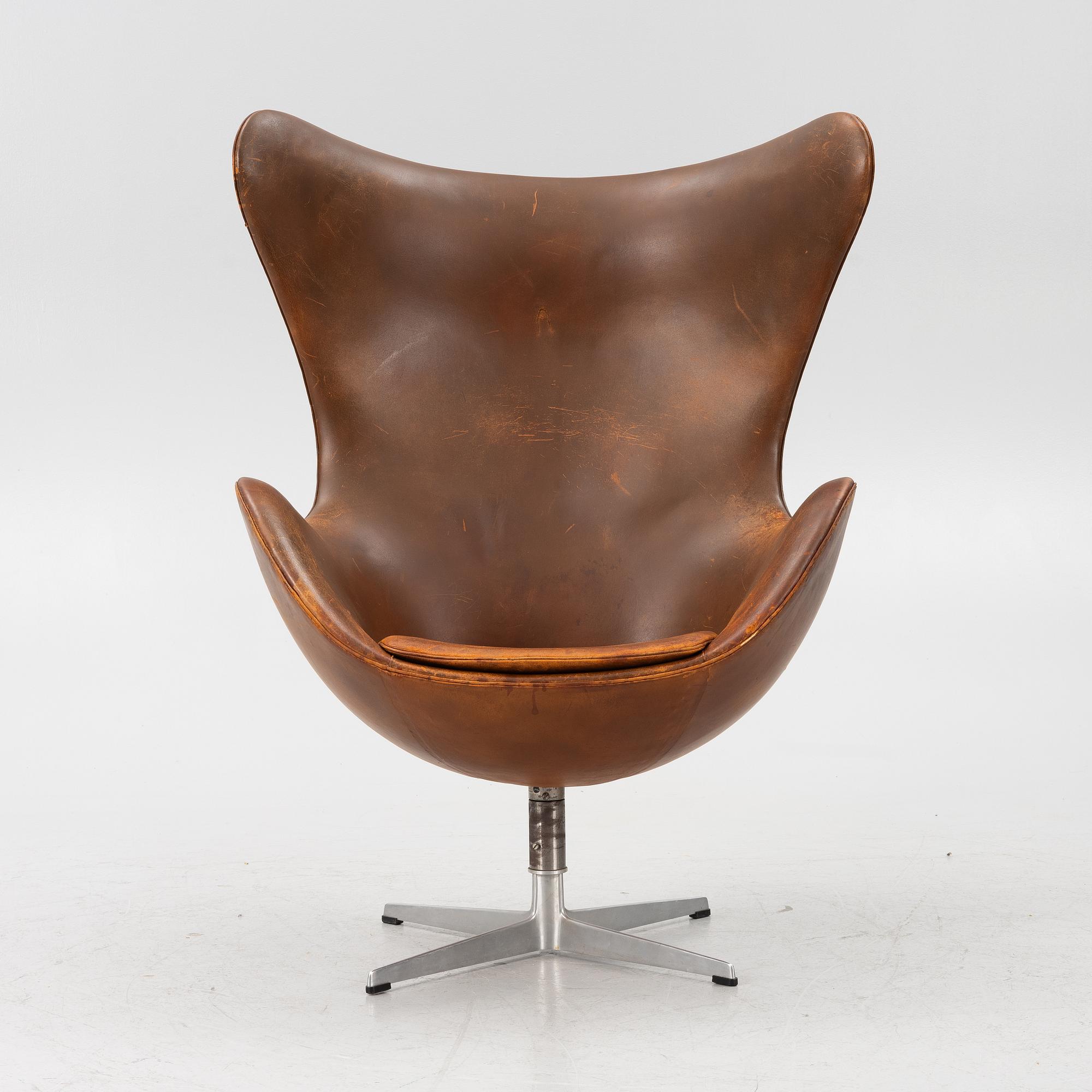 Arne Jacobsen, an 'Egg' lounge chair, Fritz Hansen, Denmark, 1965.