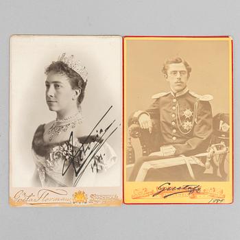 Royal photographs, 2 pcs, of Gustaf V as crown prince and Victoria as crown princess, dated 1880 and 1901.