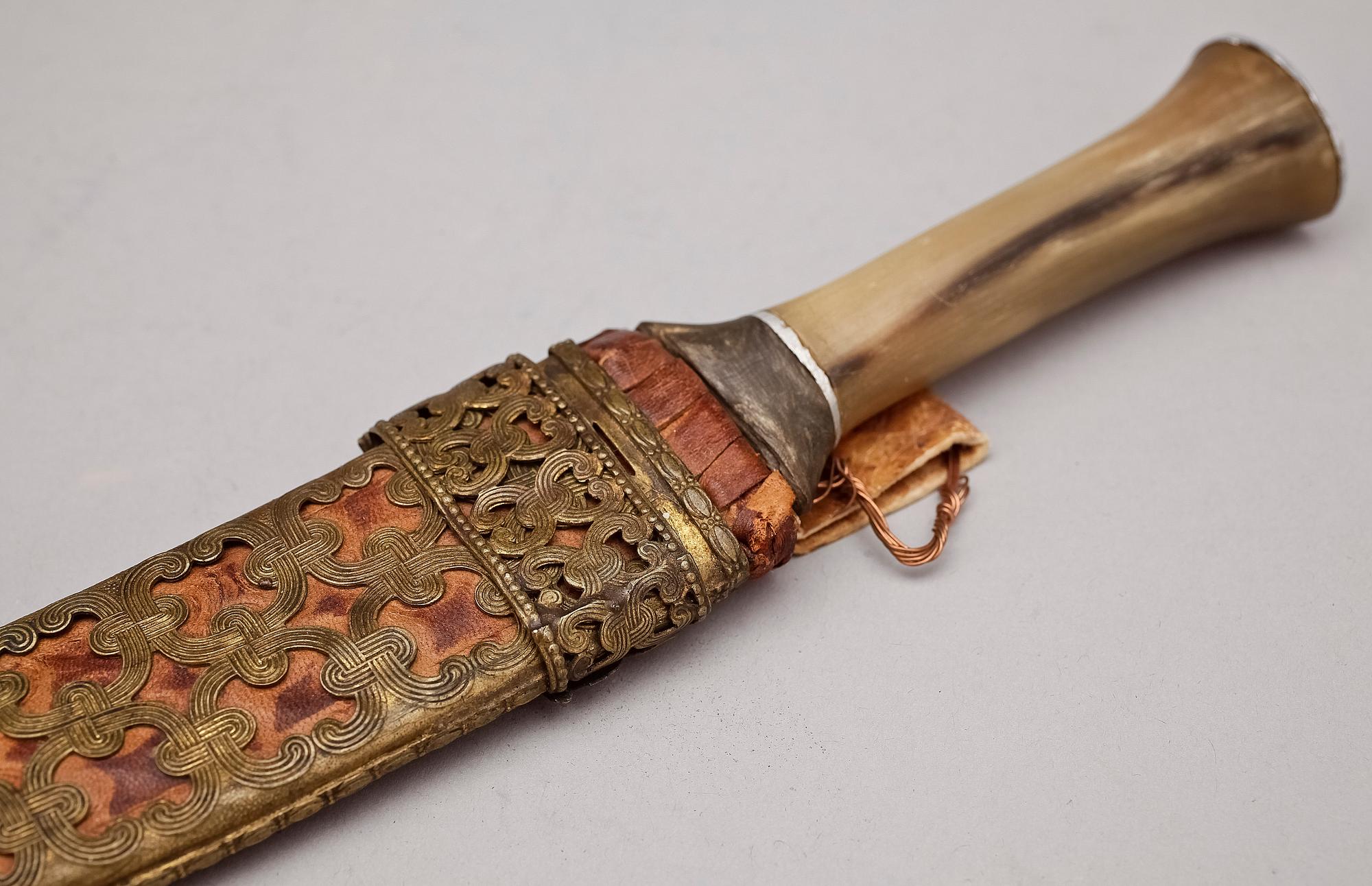 DOLKAR, 3 st, 1900-tal.