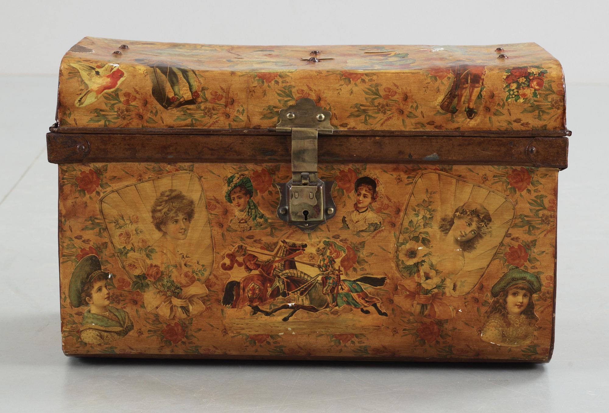 KOFFERT, plåt med bokmärken, E. Bates Wolverhampton, England, 1900-tal.