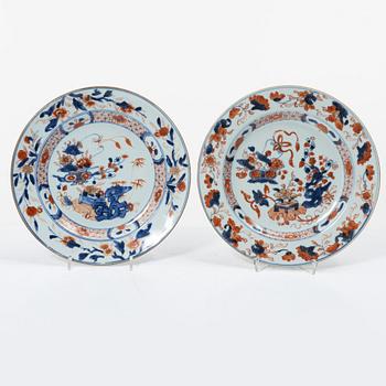 Seven export porcelain plates, China, Qing dynasty, 18th century.