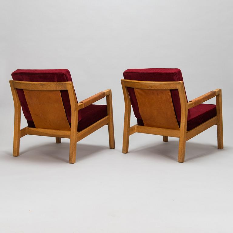 Carl Gustaf Hiort af Ornäs, fåtöljer ett par, "Rialto", Puunveisto Oy - Träsnideri Ab, 1950-talets slut.