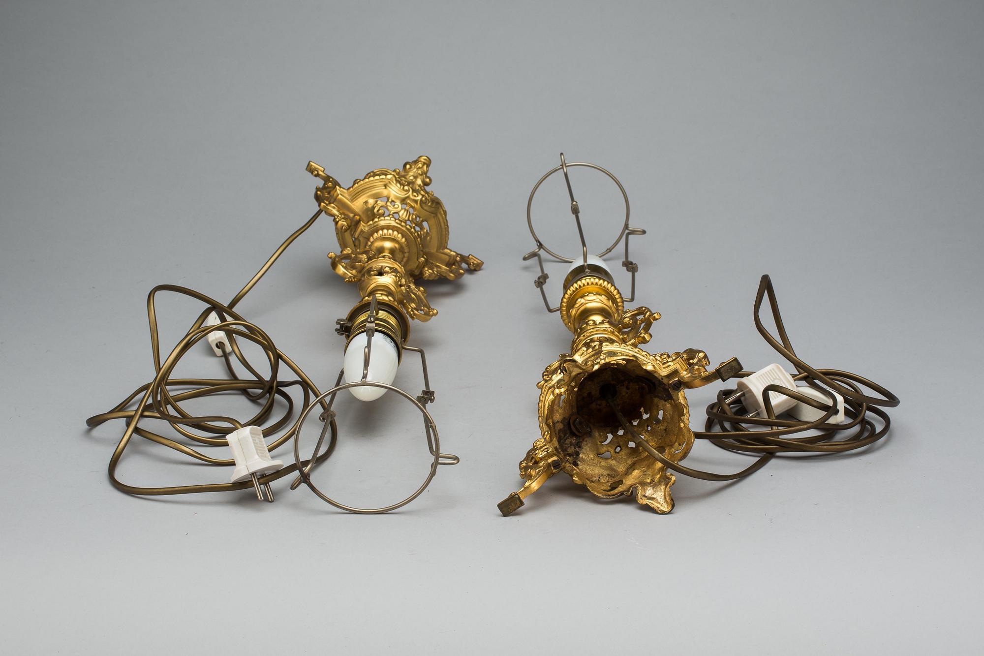 BORDSLAMPOR, ett par, 1900-tal.