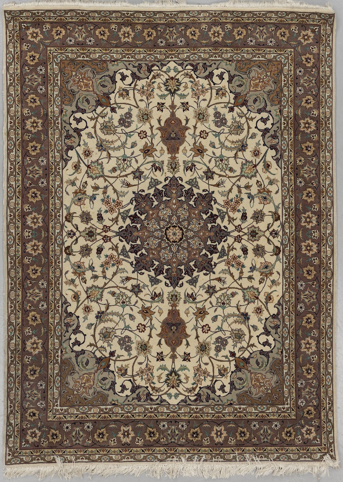 A rug, Old Tabriz, part silk, ca 206 x 151 cm.