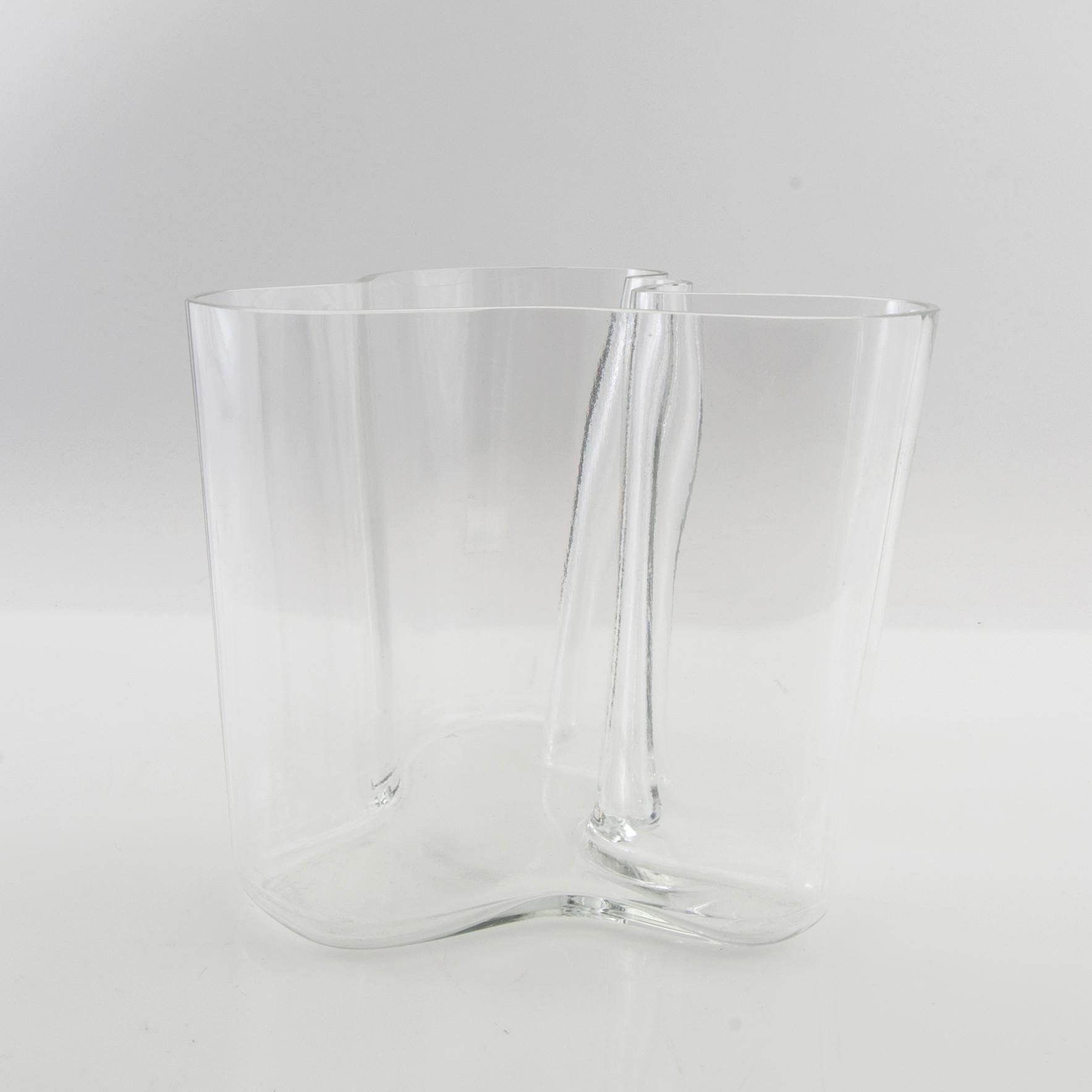 Alvar Aalto, vase model no. 3030 signed Alvar Aalto, Iittala Finland.