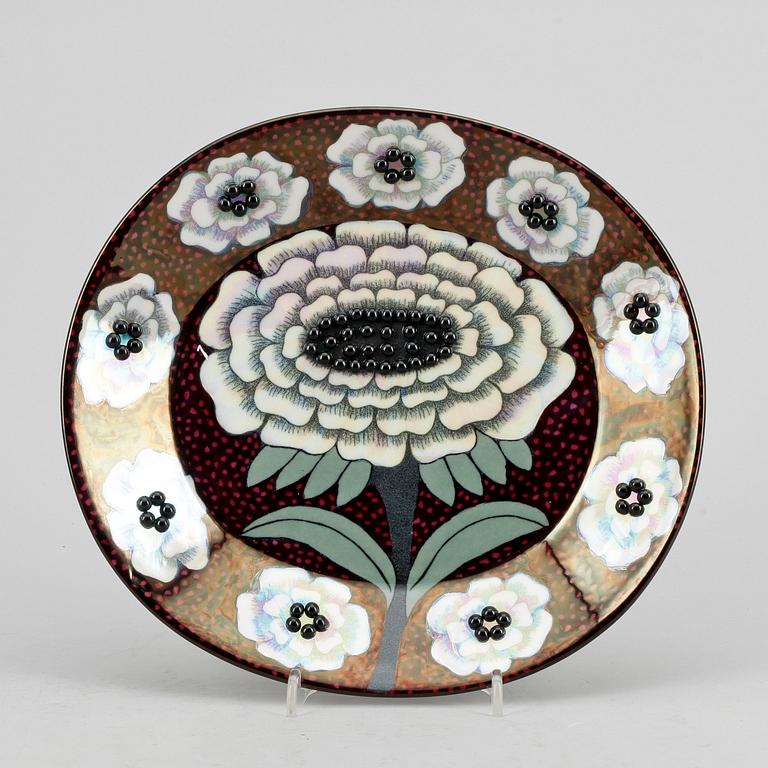 FAT, porslin, "Fiori", Birger Kaipianinen, Arabia, sign o numr 424/2000.
