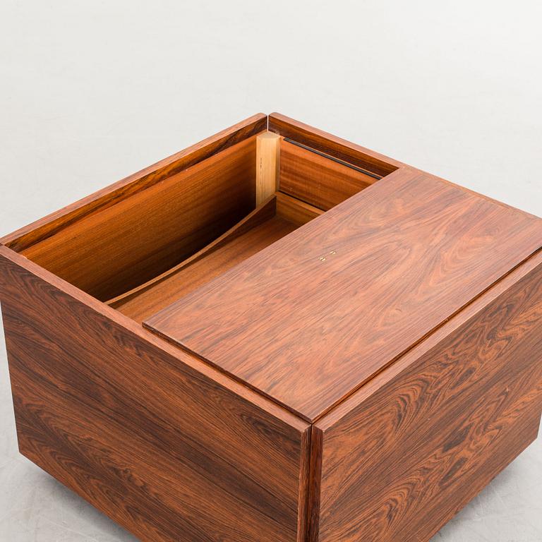 VERNER PANTON, a bar cabinet and couch, designed 1961. Cites-certificate.