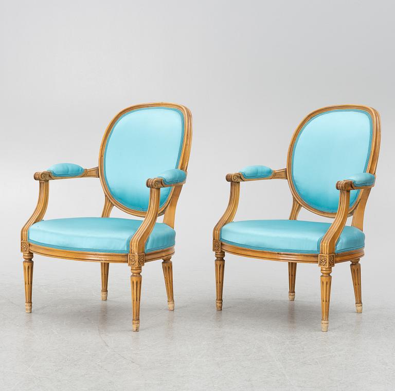 Armchairs, a pair in the Louis XVI style, first half of the 20th century.