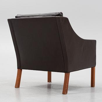 Børge Mogensen, a leather and teak club chair, model 2207, Fredericia Furniture, Denmark.