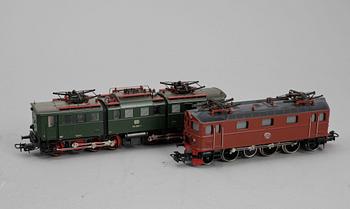 LOK, 2 st, "3329" samt "3030", Märklin, 1900/2000-tal.