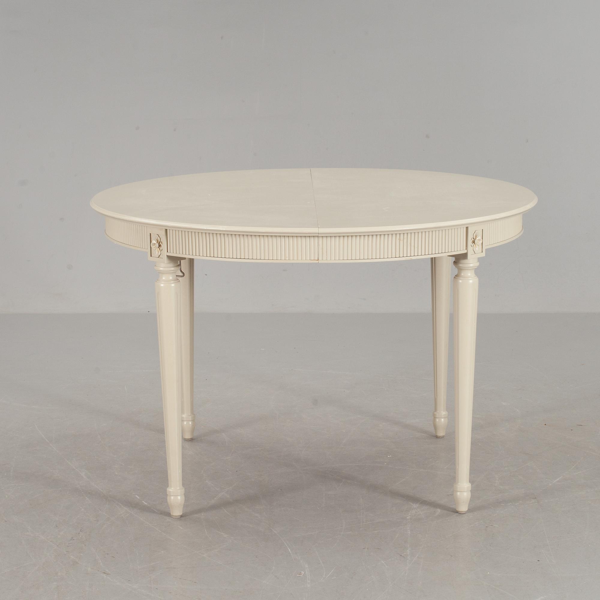 BORD, gustaviansk stil. 1900-talets andra hälft.