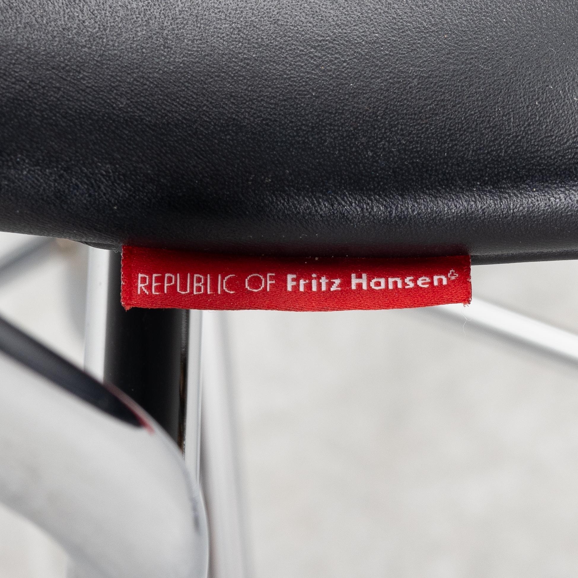 Arne Jacobsen, office swivel chair, '3217', Republic of Fritz Hansen.