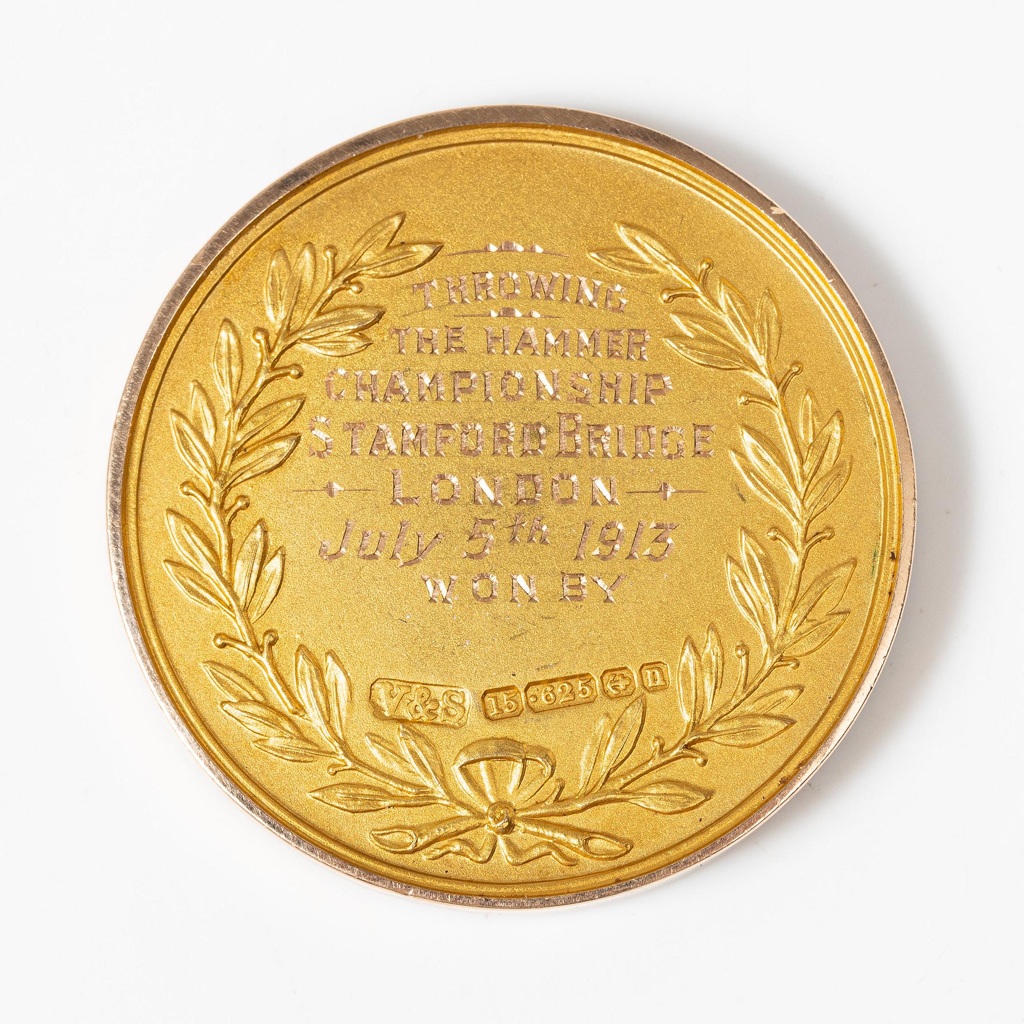 A medal, 15K gold, England, 1913.