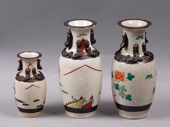 VASER, 3 st, porslin. Kina, 1800/1900-tal.