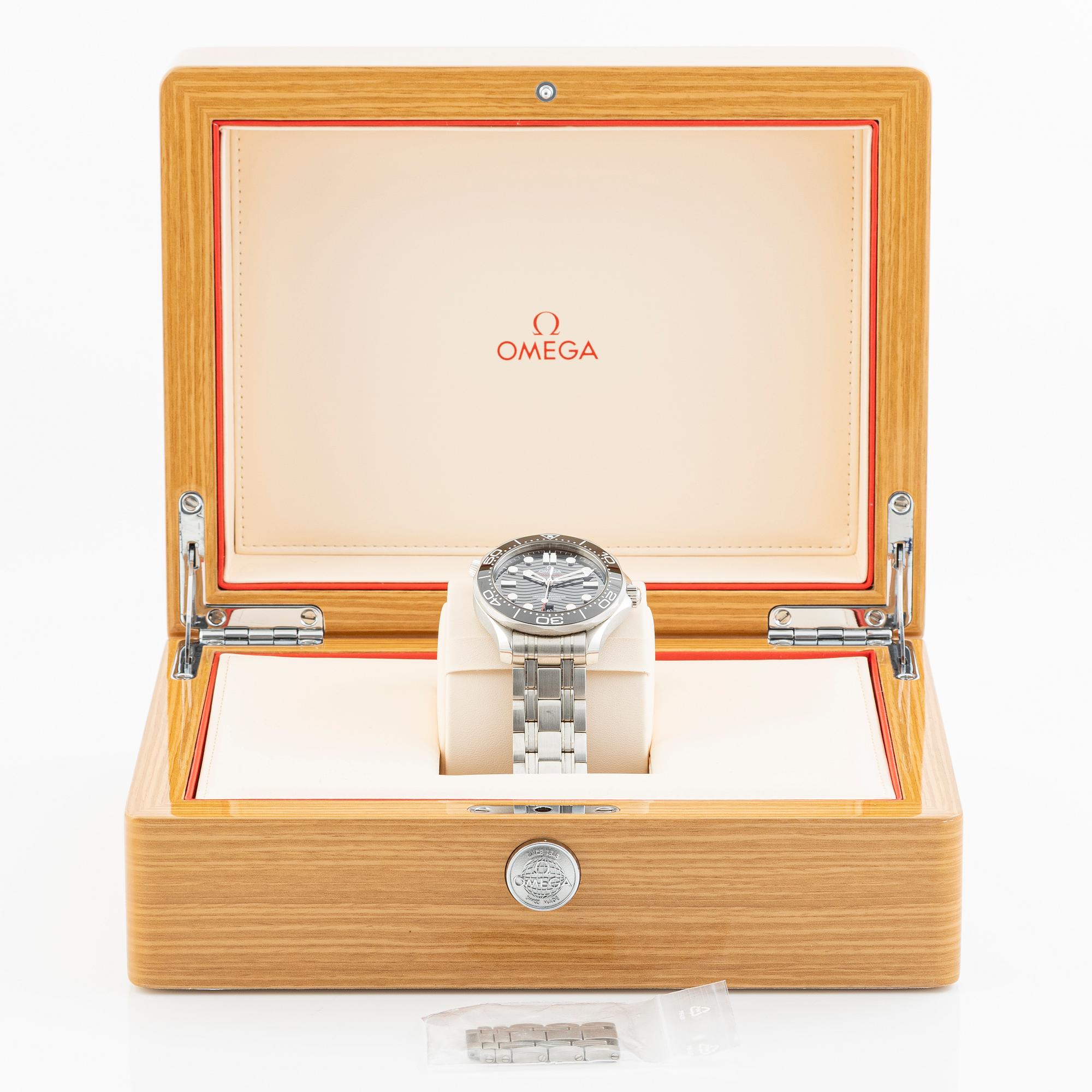 Omega Seamaster, Professional, Diver 300M, wristwatch, 42 mm.