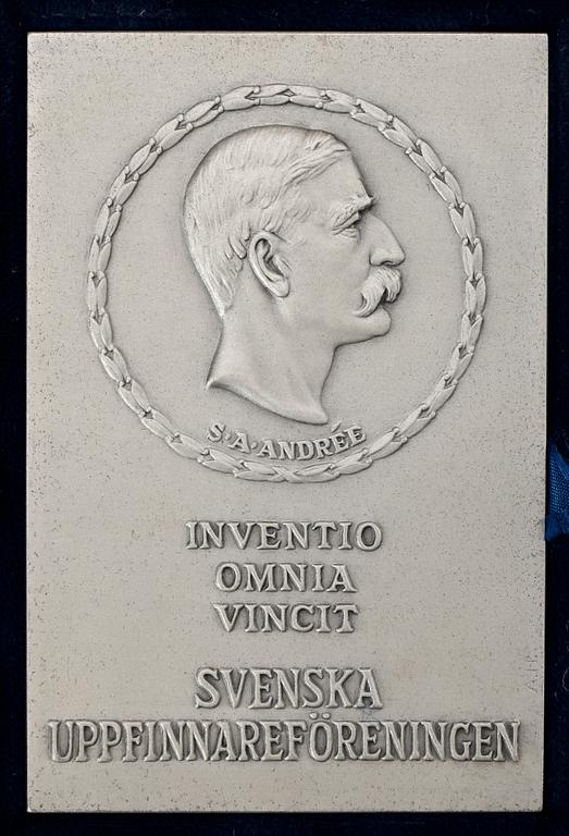 PLAKETT, silver, metallfabriks A/B, C C Sporrong, 1971. Totalvikt ca 161 gram.