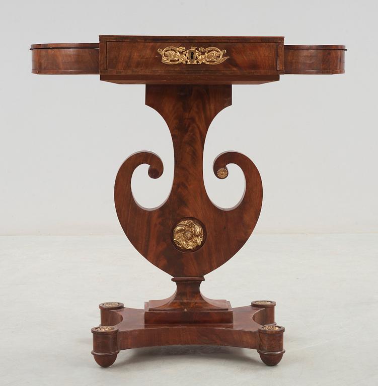 A Swedish Empire mahogny chess table by J Öman, master 1815.