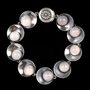 ARMBAND, silver med månsten, Danmark, 1900-talets andra hälft.