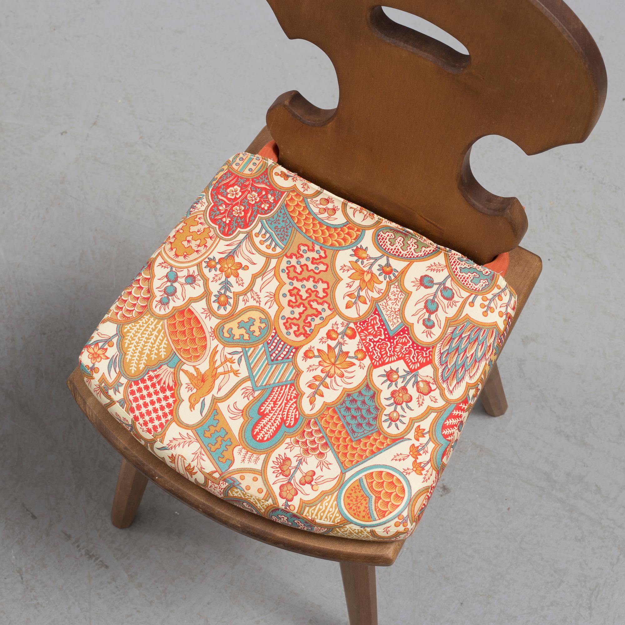 BARNSTOLAR, trä, 1970/80-talet.