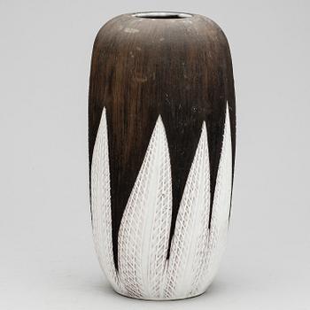 VAS, stengods, "Paprika", Anna-Lisa Thomson, Upsala-Ekeby, i produktion 1951-69.